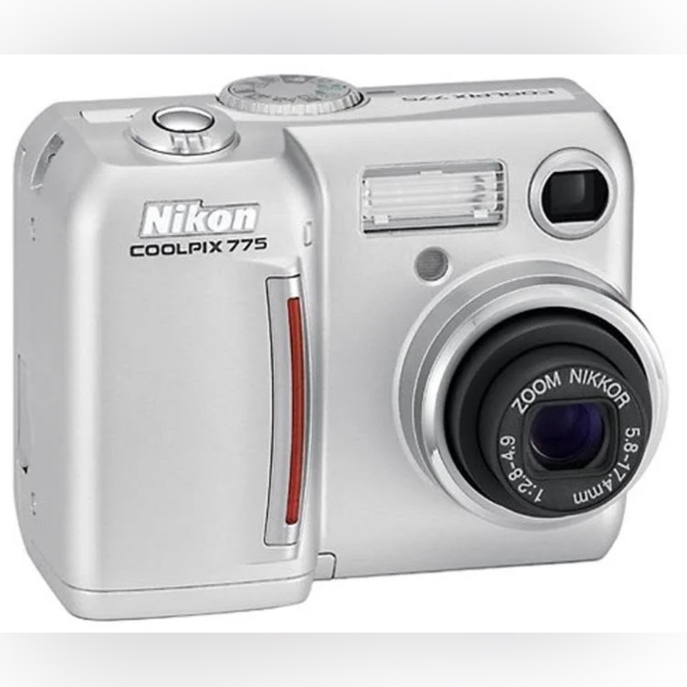 Nikon CoolPix 775 Digital Camera
